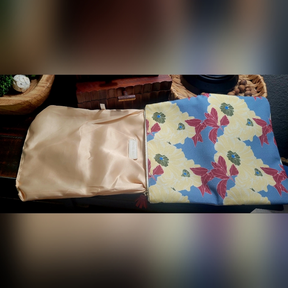 Rachel Pally ANTHROPOLOGY  Floral Canvas Clutch - Picture 11 of 14
